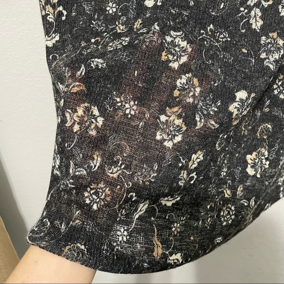 BKE Bohemian Blouse Floral Knit Cold Shoulder Embroidered Boho Women’s Small S - Picture 10 of 14